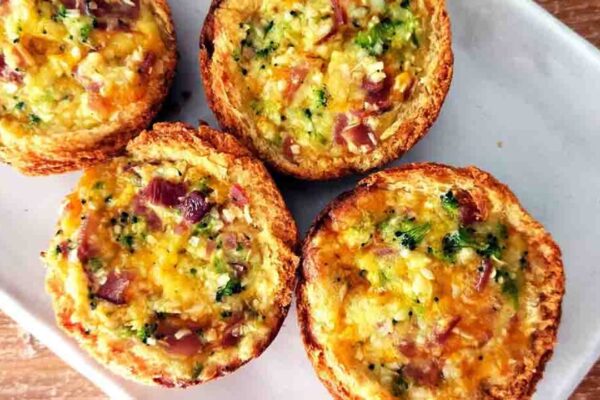 Easy Quiche Toast Cups, homemade and freshly served