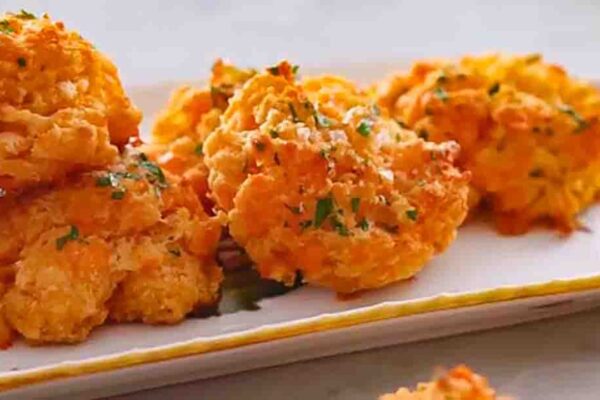 Quick and Easy Cheddar Biscuits, homemade and freshly served