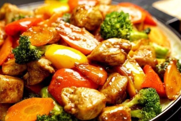 Quick and Easy Chicken Stir Fry, homemade and freshly served