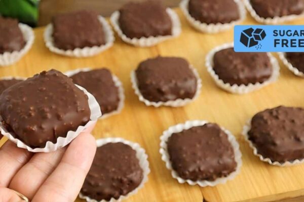 Quick and Easy No-Bake Chocolate Dessert (No-Sugar), homemade and freshly served