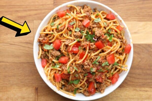 Quick and Easy One Pot Taco Spaghetti, homemade and freshly served