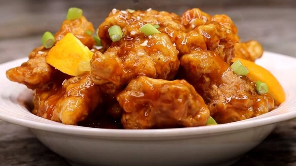 Quick and Easy Orange Chicken, homemade and freshly served