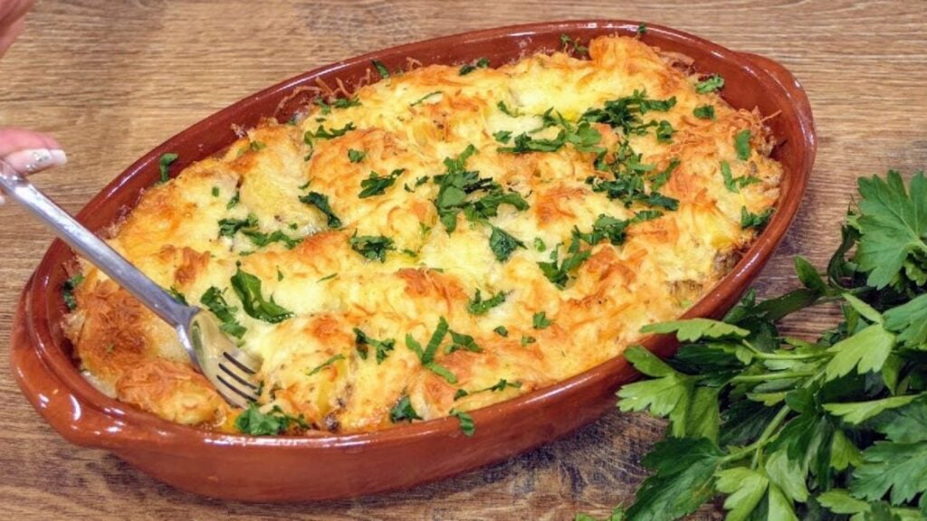Quick Cheesy Potato Casserole, homemade and freshly served
