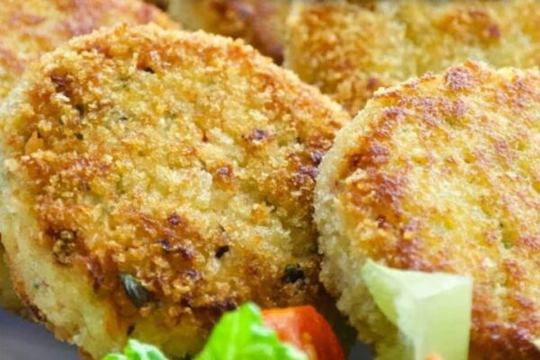 Quick and Easy Tuna Patties, homemade and freshly served