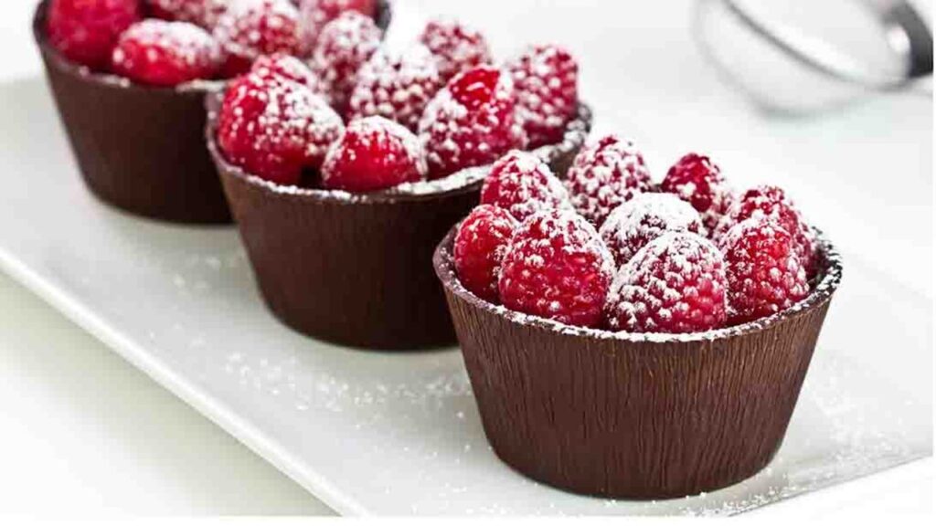 Raspberry Chocolate Cups, homemade and freshly served