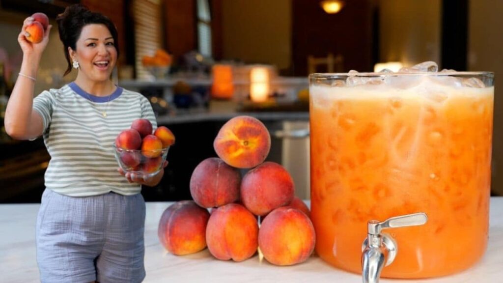 Refreshing Peach & Raspberry Juice, homemade and freshly served