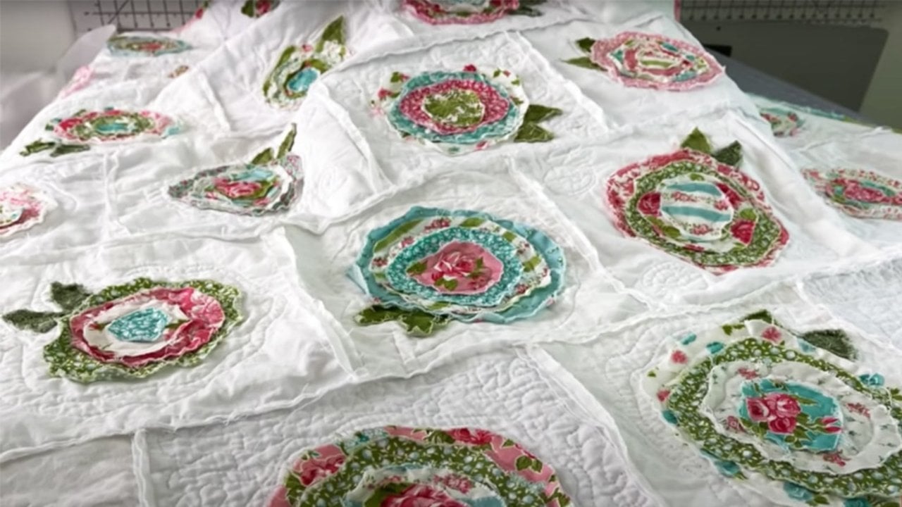 How to Make a Rose Garden Quilt - DIY Joy