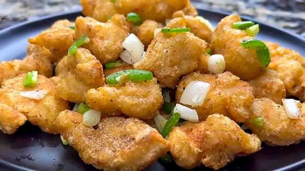 Crispy Salt and Pepper Chicken, homemade and freshly served