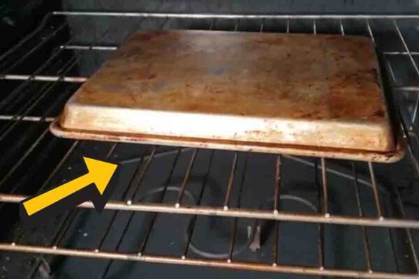 Finished No-Scrubbing Sheet Pan Cleaning Hack, a completed DIY project