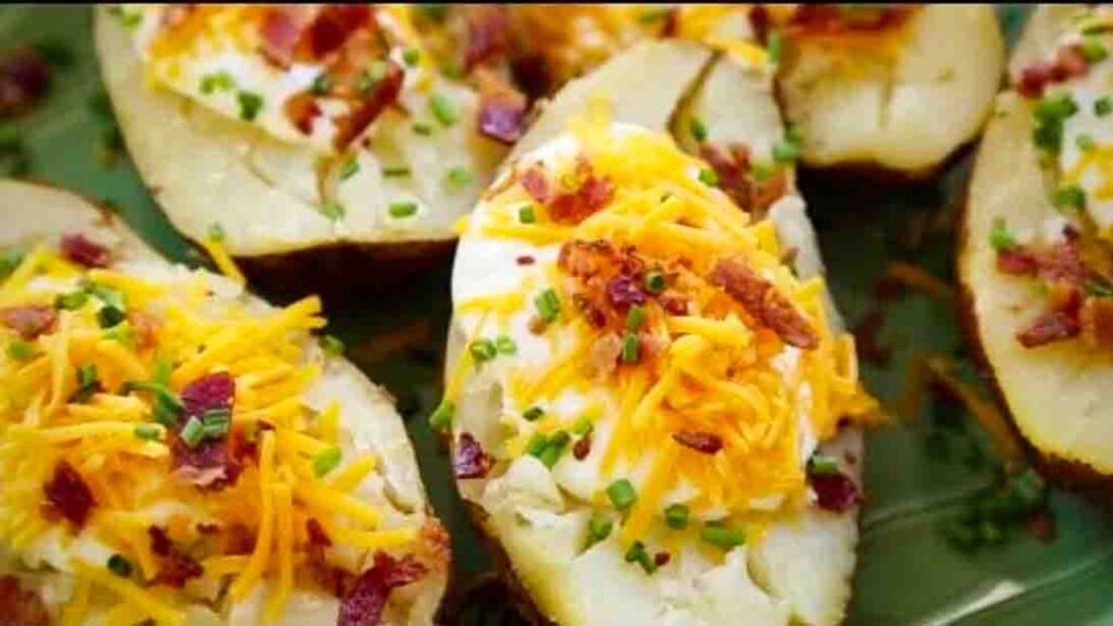 Slow Cooker Baked Potatoes, homemade and freshly served