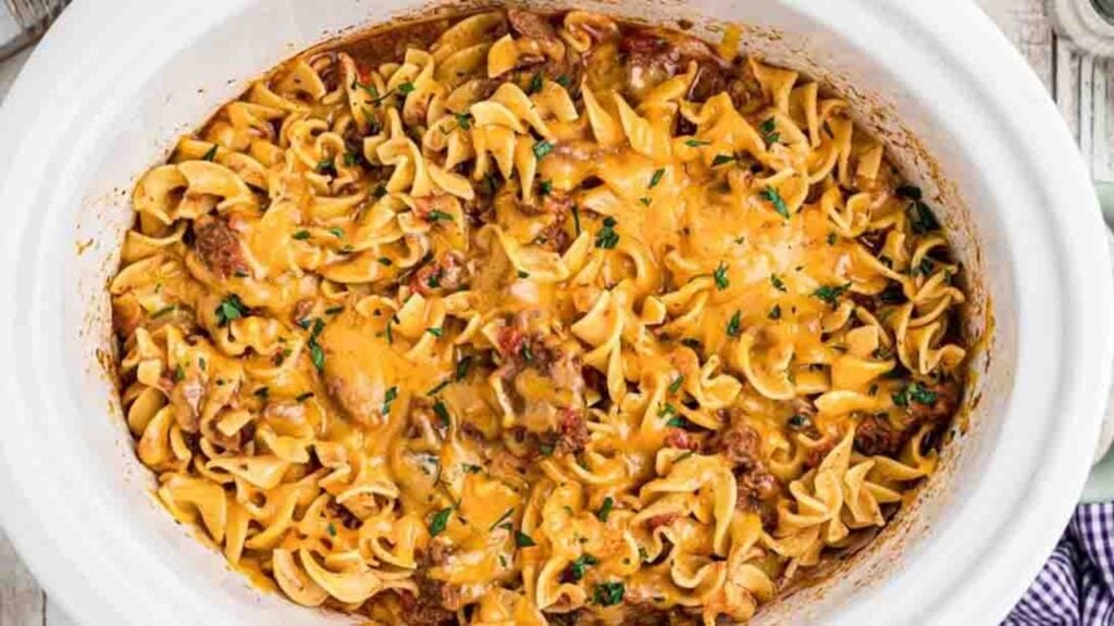 Slow Cooker Beef Noodle Casserole, homemade and freshly served