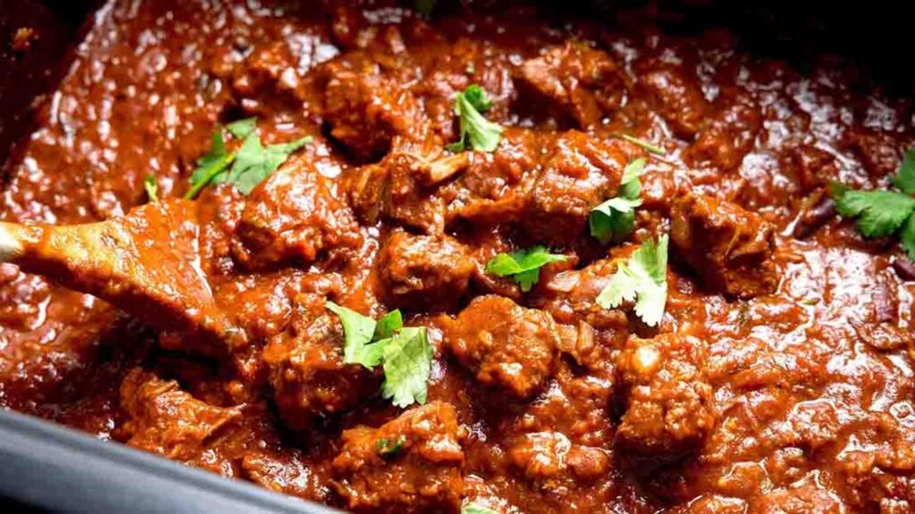 Slow Cooker Beef & Pork Chilli, homemade and freshly served