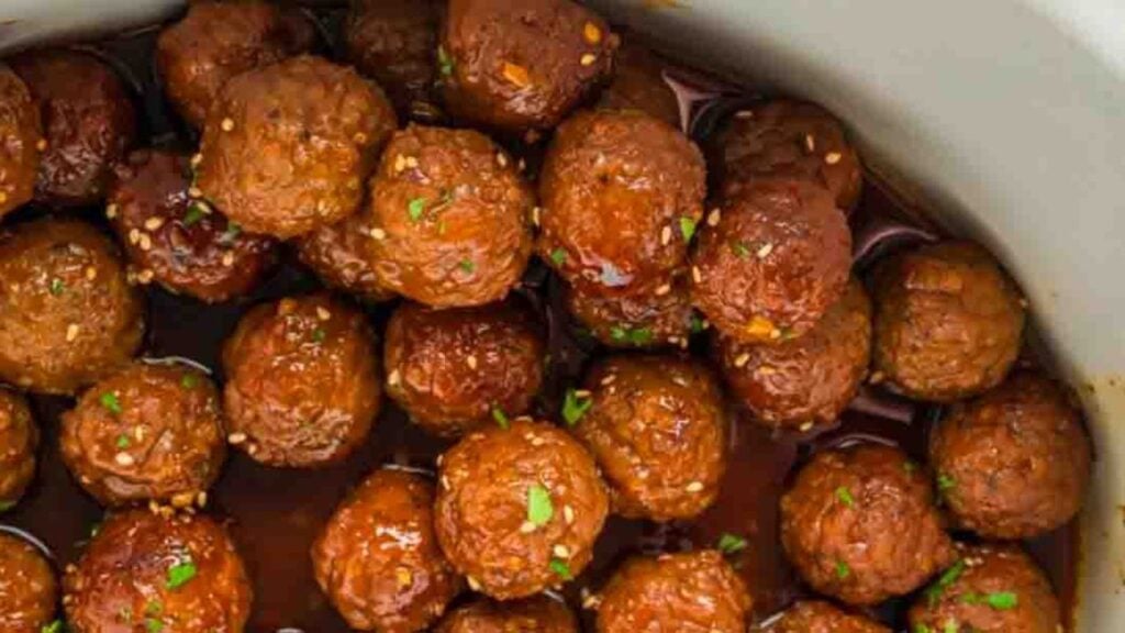 Slow Cooker Honey Garlic Meatballs, homemade and freshly served