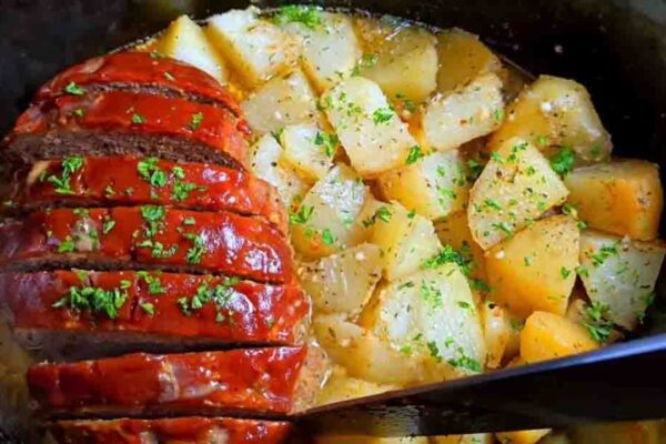 Slow Cooker Meatloaf, homemade and freshly served