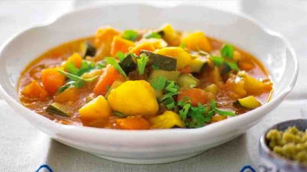 Slow Cooker Winter Vegetable Soup, homemade and freshly served
