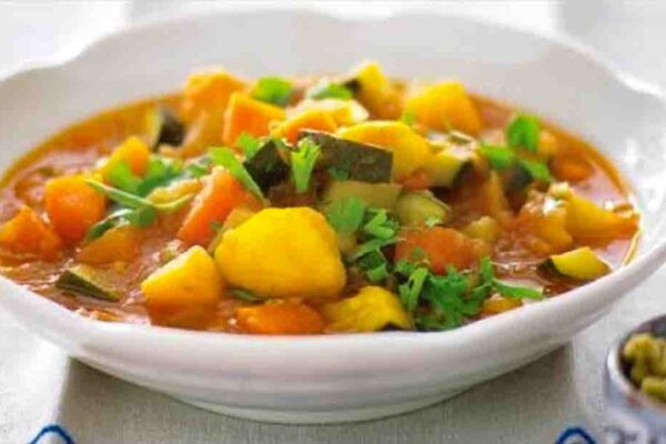 Slow Cooker Winter Vegetable Soup, homemade and freshly served