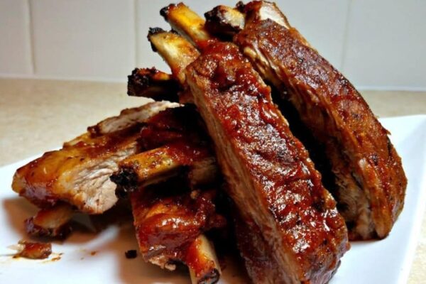 Smokey and Juicy BBQ Ribs in the Oven, homemade and freshly served