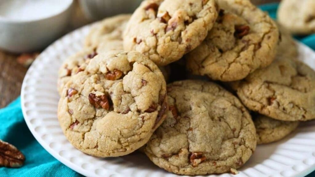 Soft Butter Pecan Cookies, homemade and freshly served