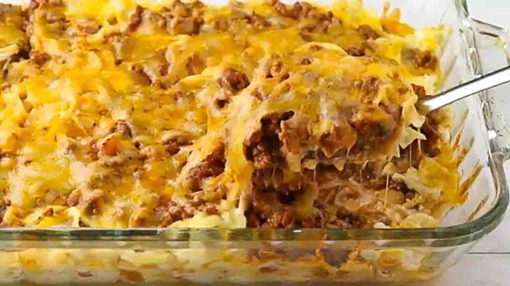 Sour Cream Noodle Bake, homemade and freshly served