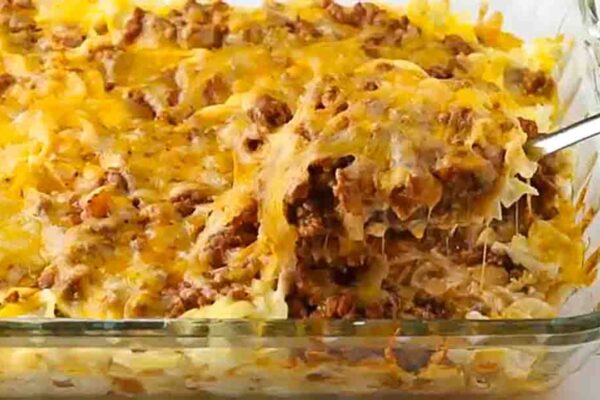 Sour Cream Noodle Bake, homemade and freshly served