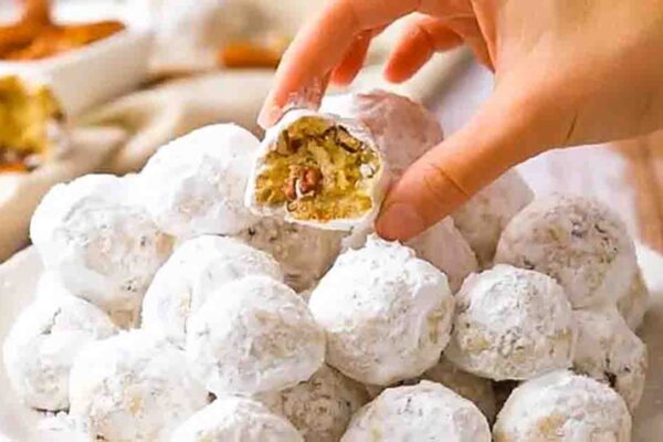 Southern Pecan Butterballs, homemade and freshly served
