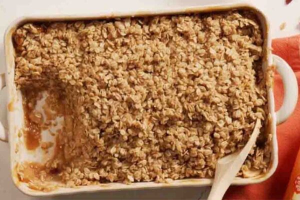 Spiced Chai Apple Crisp, homemade and freshly served