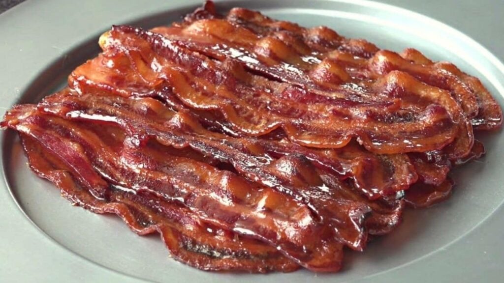 4-Ingredient Spicy Maple Candied Bacon, homemade and freshly served