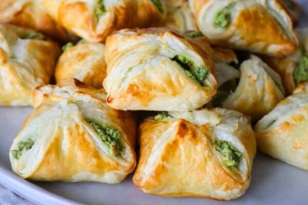 Spinach Cheese Puff Pastry Pockets, homemade and freshly served