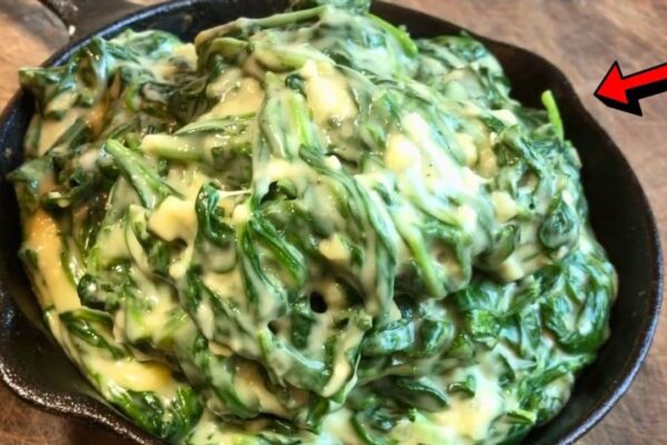 Steakhouse Creamed Spinach, homemade and freshly served