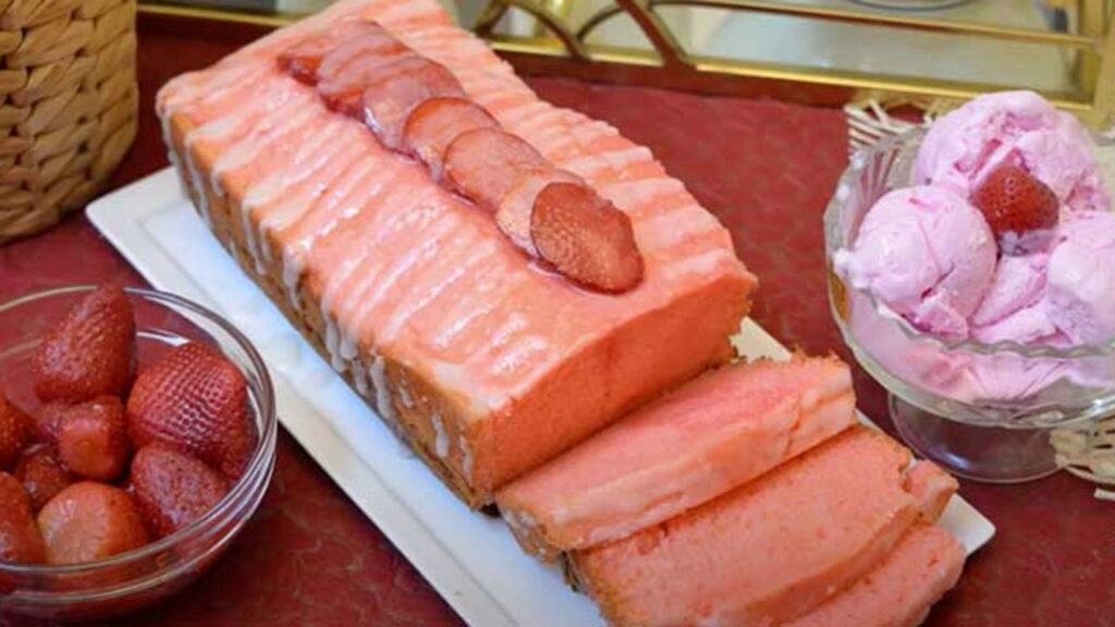 5-Ingredient Strawberry Ice Cream Bread, homemade and freshly served