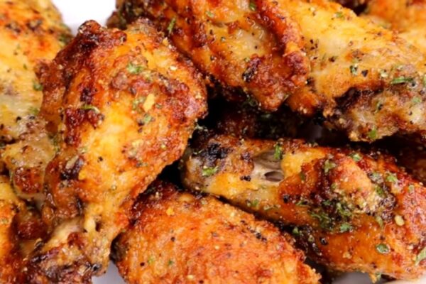Super Crispy Air-Fried Lemon Pepper Wings, homemade and freshly served