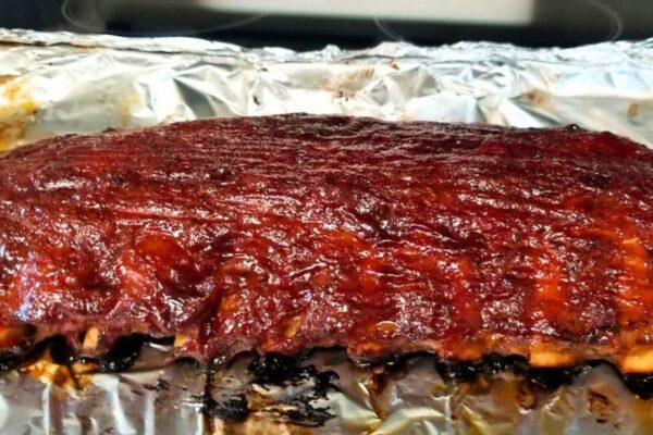 Super Easy Oven-Baked Ribs, homemade and freshly served