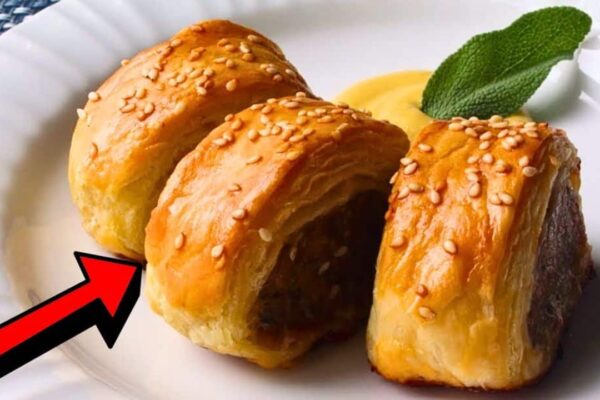 Super Easy Sausage Rolls, homemade and freshly served
