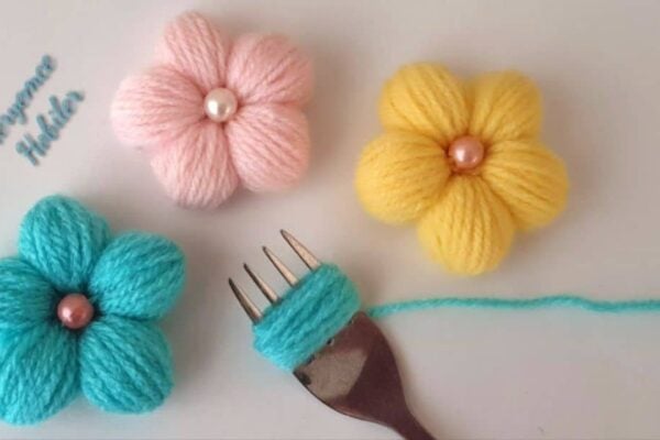 Finished Super Easy Woolen Flower DIY, a completed DIY project