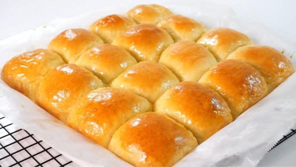 Sweet Hawaiian Bread Rolls, homemade and freshly served
