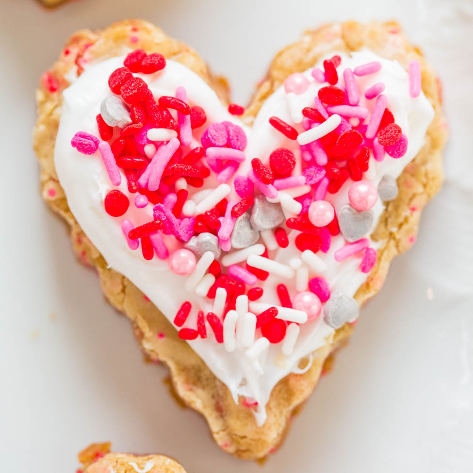 Valentine cookie recipes — soft frosted heart cookies, easy Valentine recipe