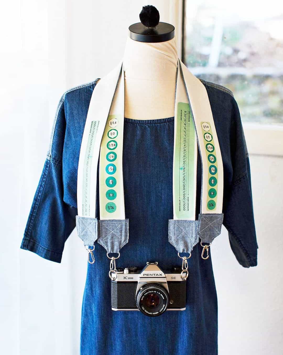DIY Ideas With Bandanas - DIY Bandana Camera Strap - easy sewing project, sew a fabric camera strap with clasp hardware using a favorite bandana print #diy #sewing #bandanacrafts