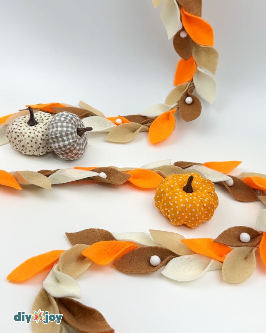 DIY fall leaf garland tutorial