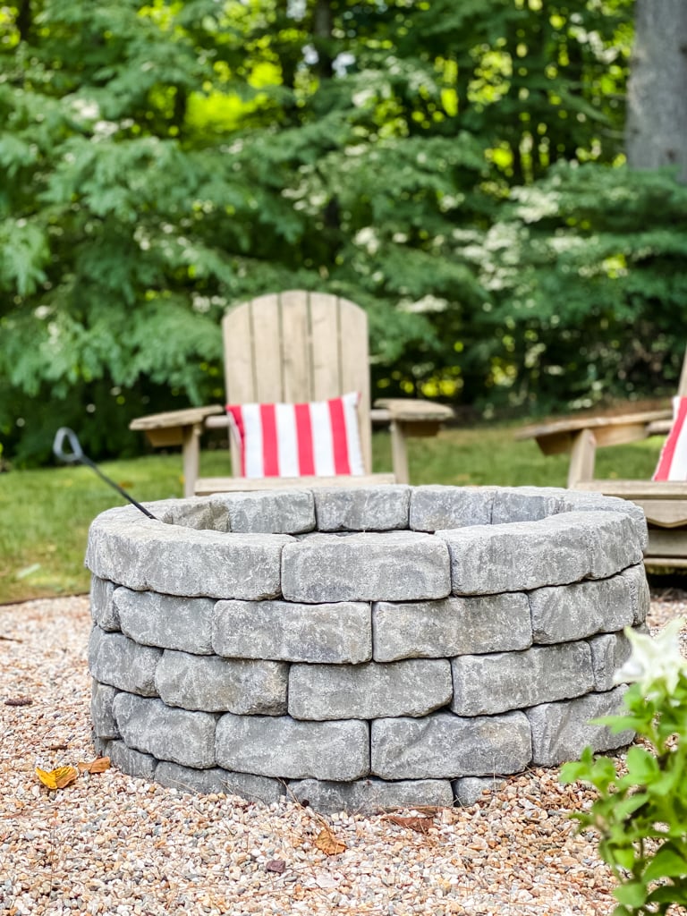 DIY Fireplace Ideas - How to Build a DIY Fire Pit With Pavers - Do It Yourself Firepit Projects and Fireplaces for Your Yard, Patio, Porch and Home