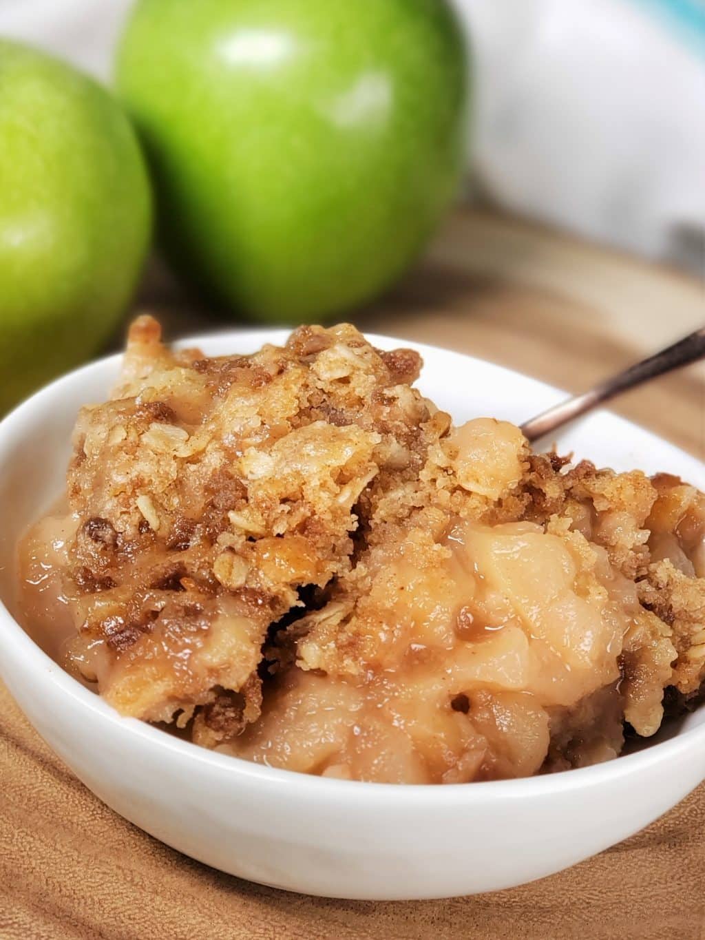 Warm apple crisp with cinnamon and ginger made in the Instant Pot