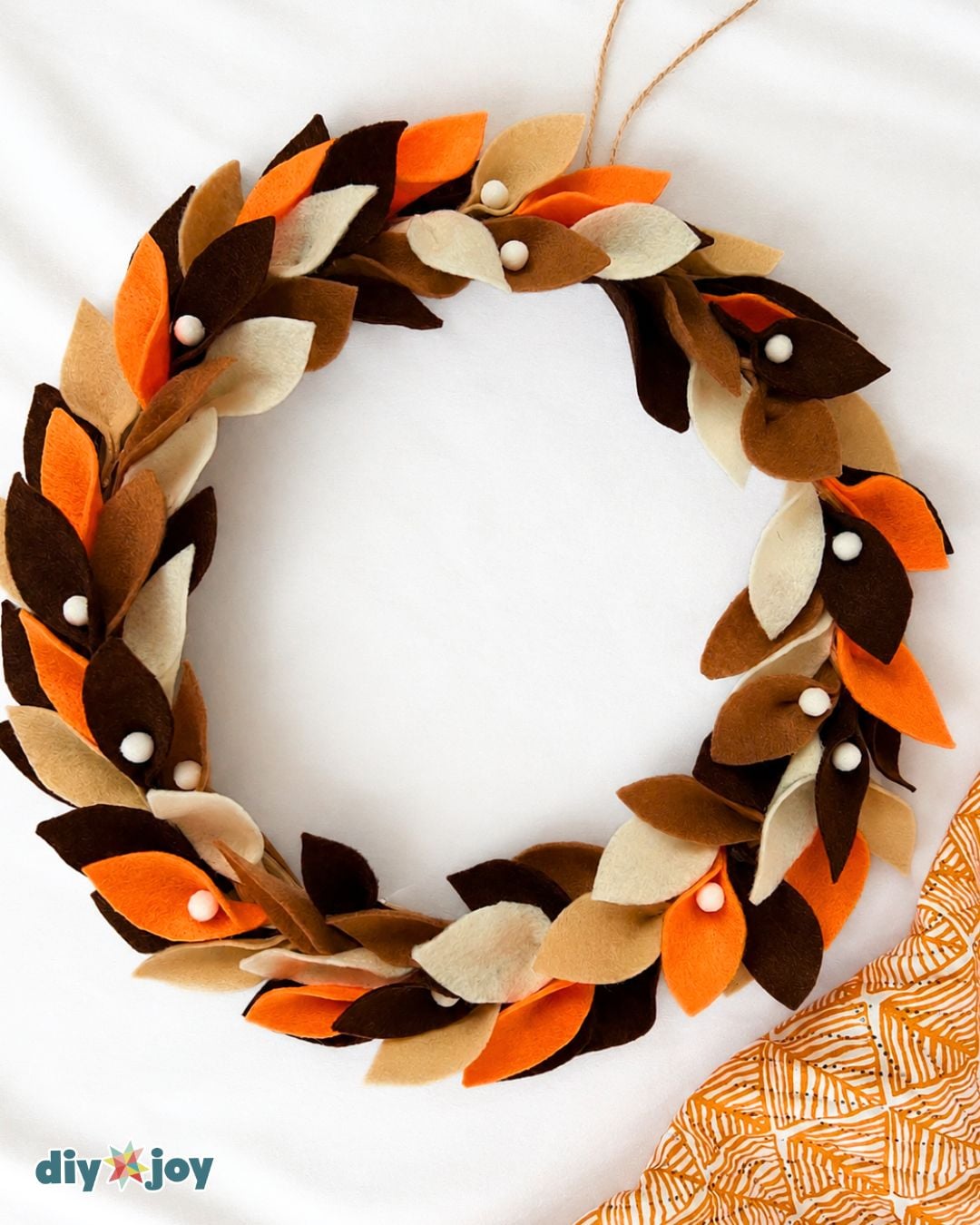 DIY felt fall wreath