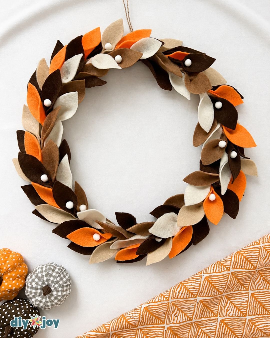 Easy DIY fall wreath tutorial