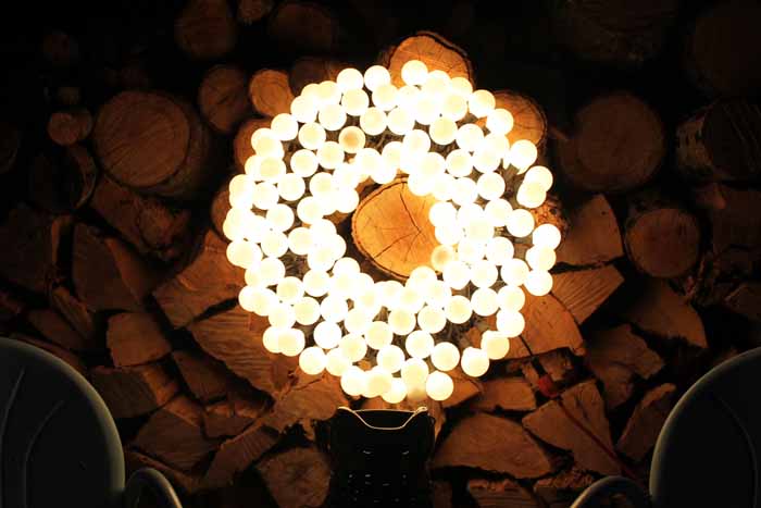Outdoor Light Up Wreath, a warm touch worth adding to any room and a satisfying weekend project worth the effort