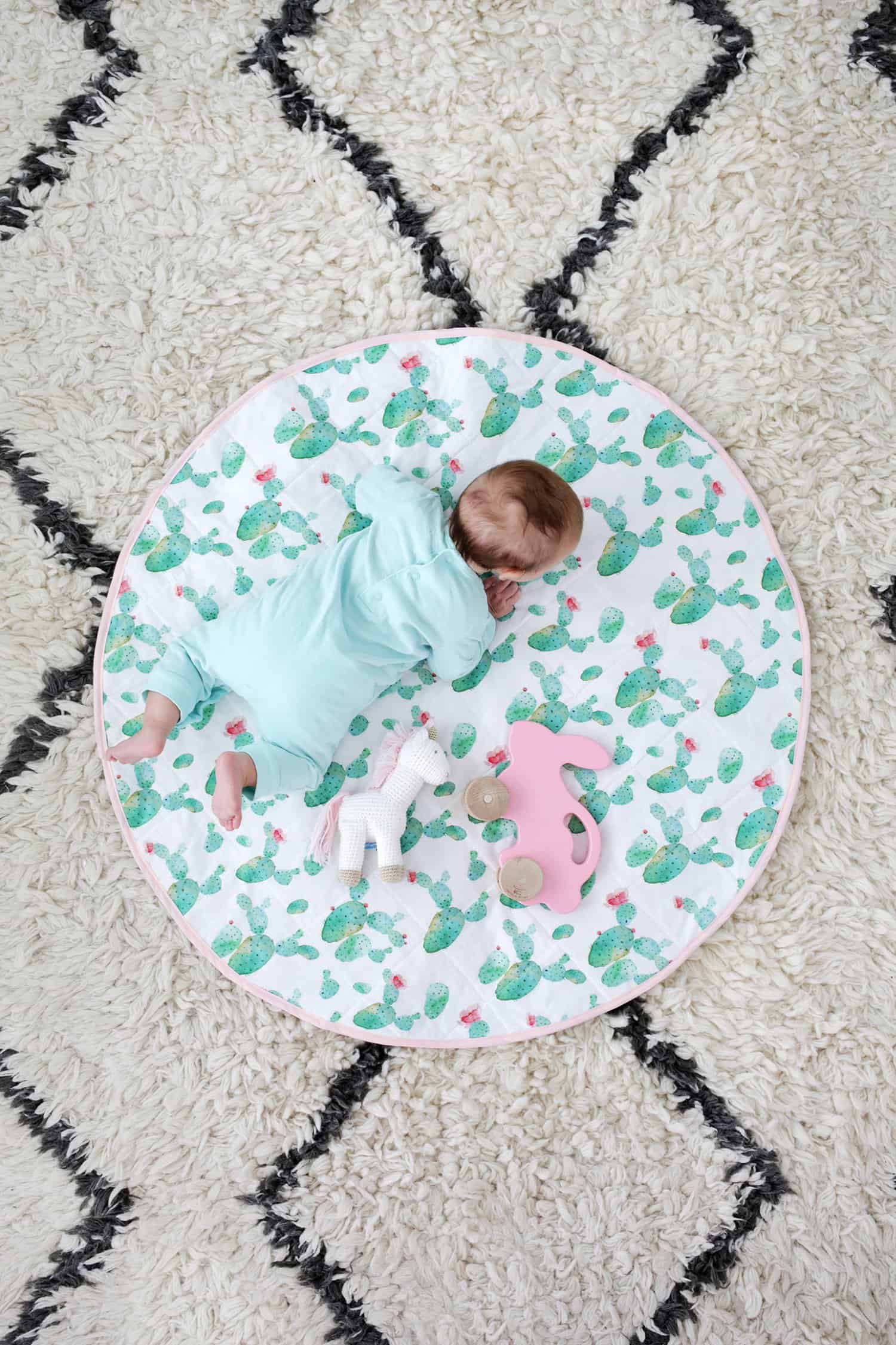Round Quilted Play Mat Quilt Makeover Idea Round Quilted Play Mat, gentle on the wallet and the schedule and a nice way to make a plain corner feel finished